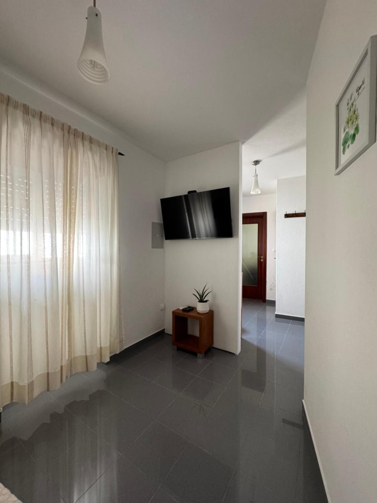 Casa Da Avo Lidia Apartment โลรินญา ภายนอก รูปภาพ